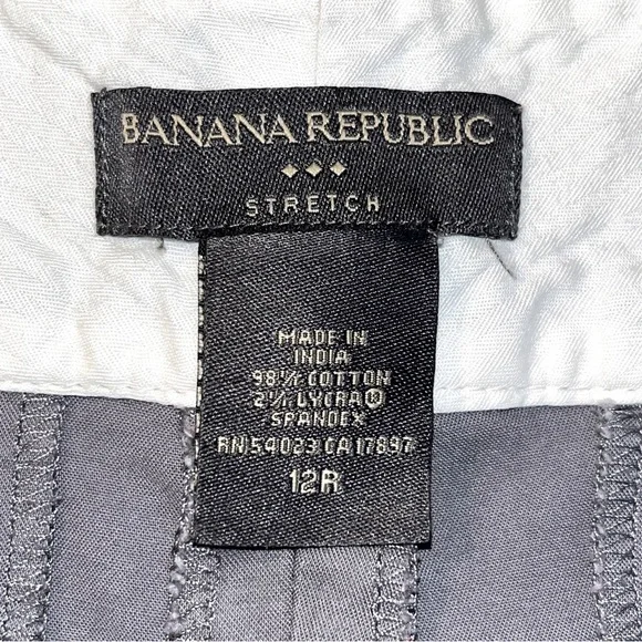 Banana Republic pants, stretch style, gray with pockets on front and back - Picture 9 of 10